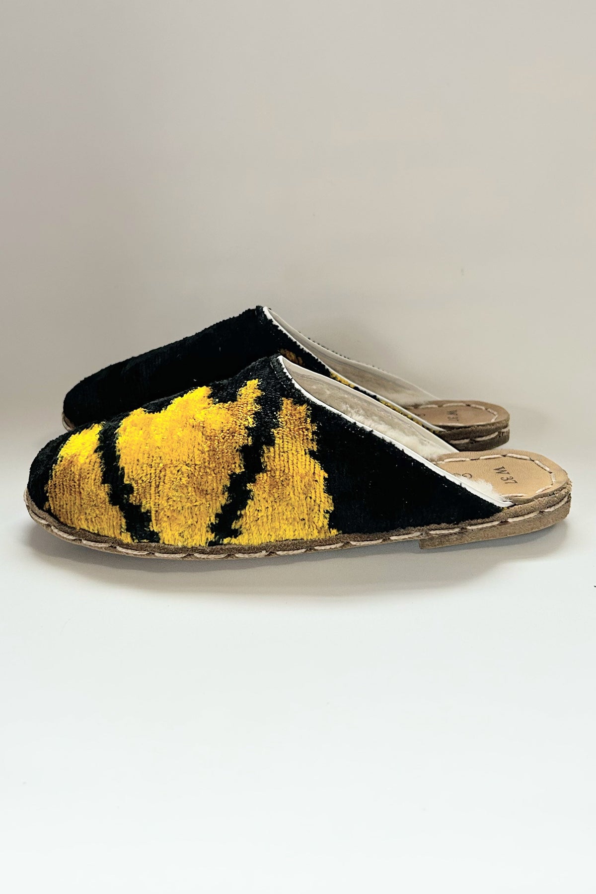 Frida Mules in Velvet & Shearling