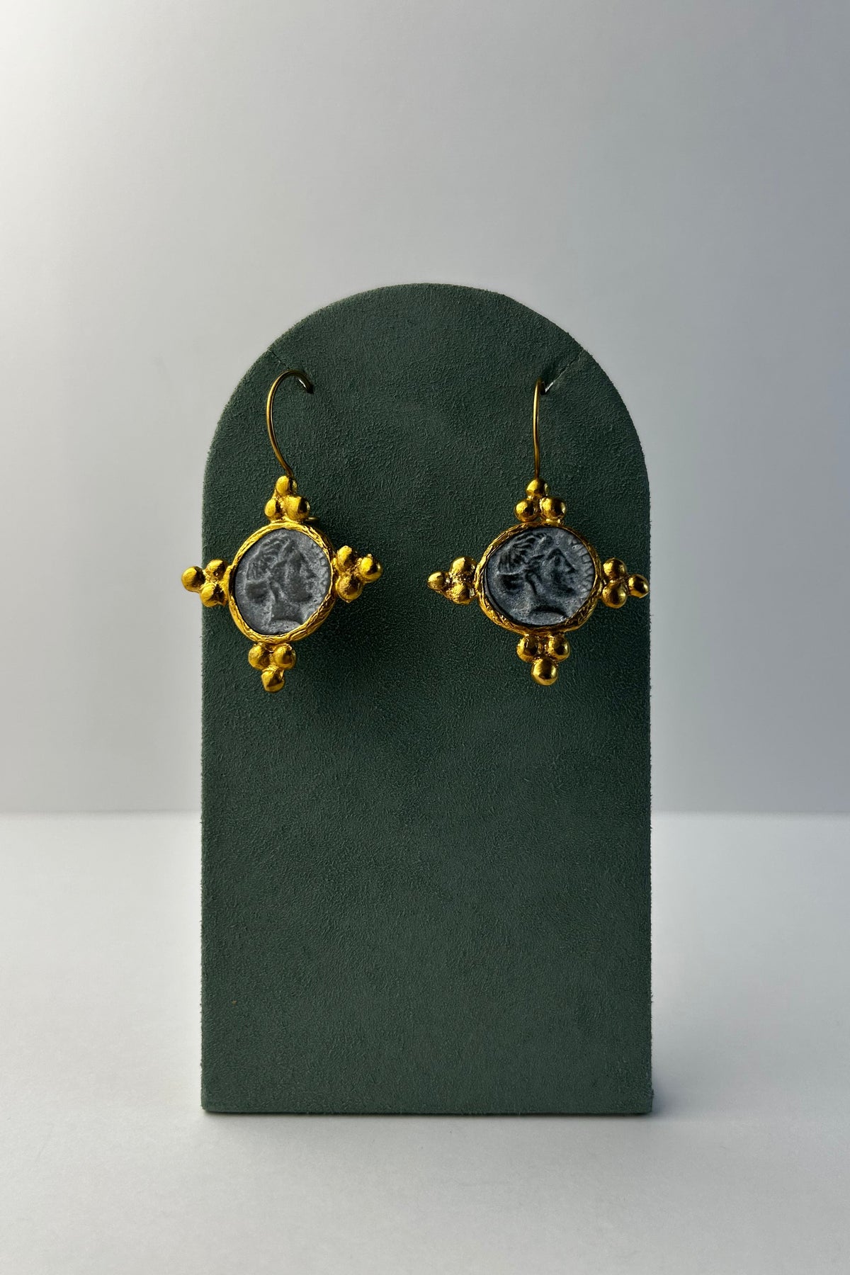 Donne Earrings